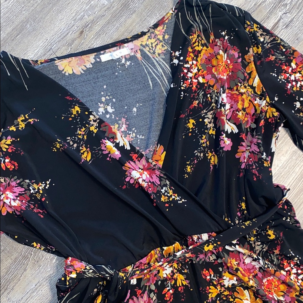 EUC MAURICES 3/4 Slv Spandex Stretchy Belted Floral Romper L - Picture 3 of 8